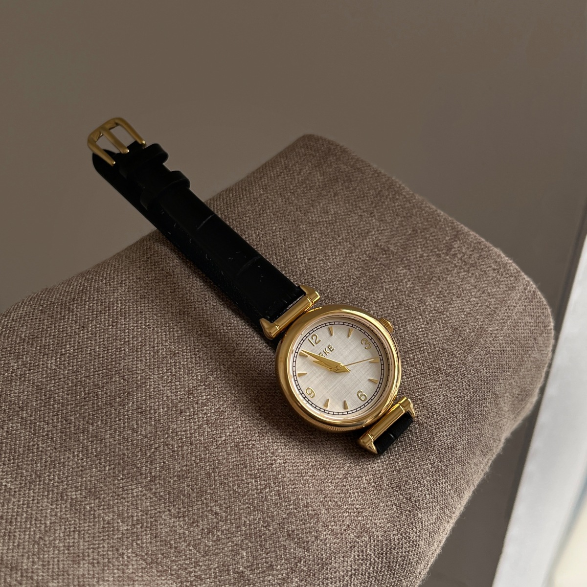 Luxury Watch With Leather Strap - Vintage Tarzı Lüks Saat, Üst Düzey