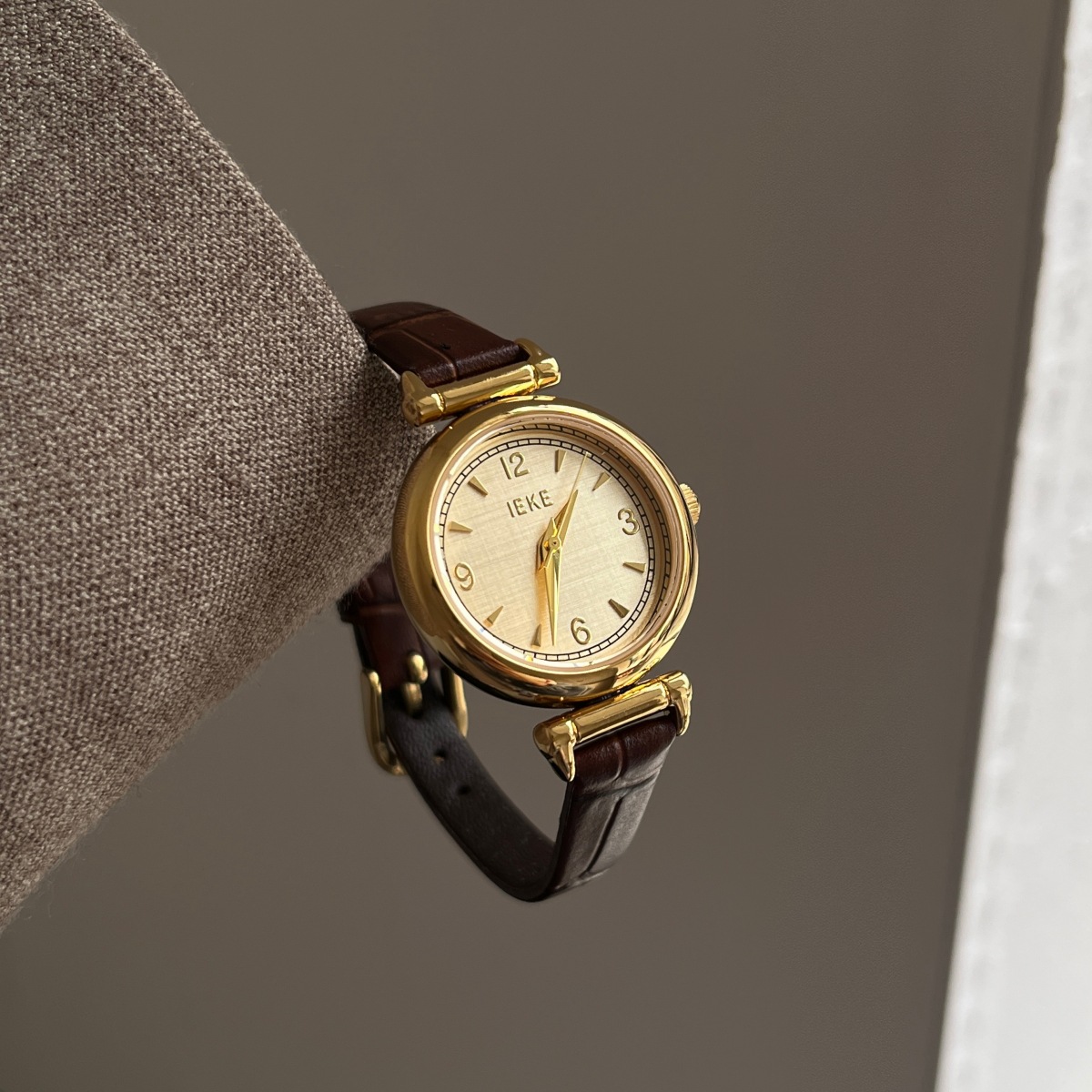 Vintage Tarzı Lüks Saat, Üst D - Luxury Watch With Leather Strap incelemesi ve fiyatı