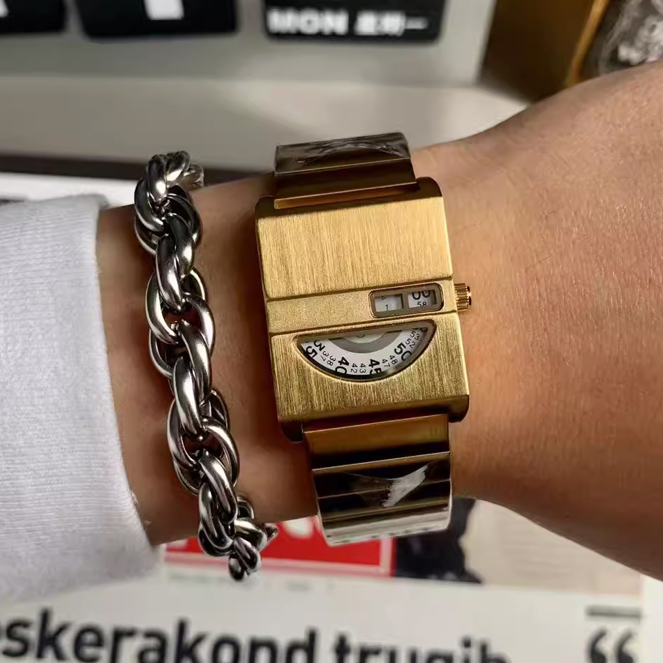 Erkek Bileklik Saatleri Kare S - Luxury Watch Life incelemesi ve fiyatı