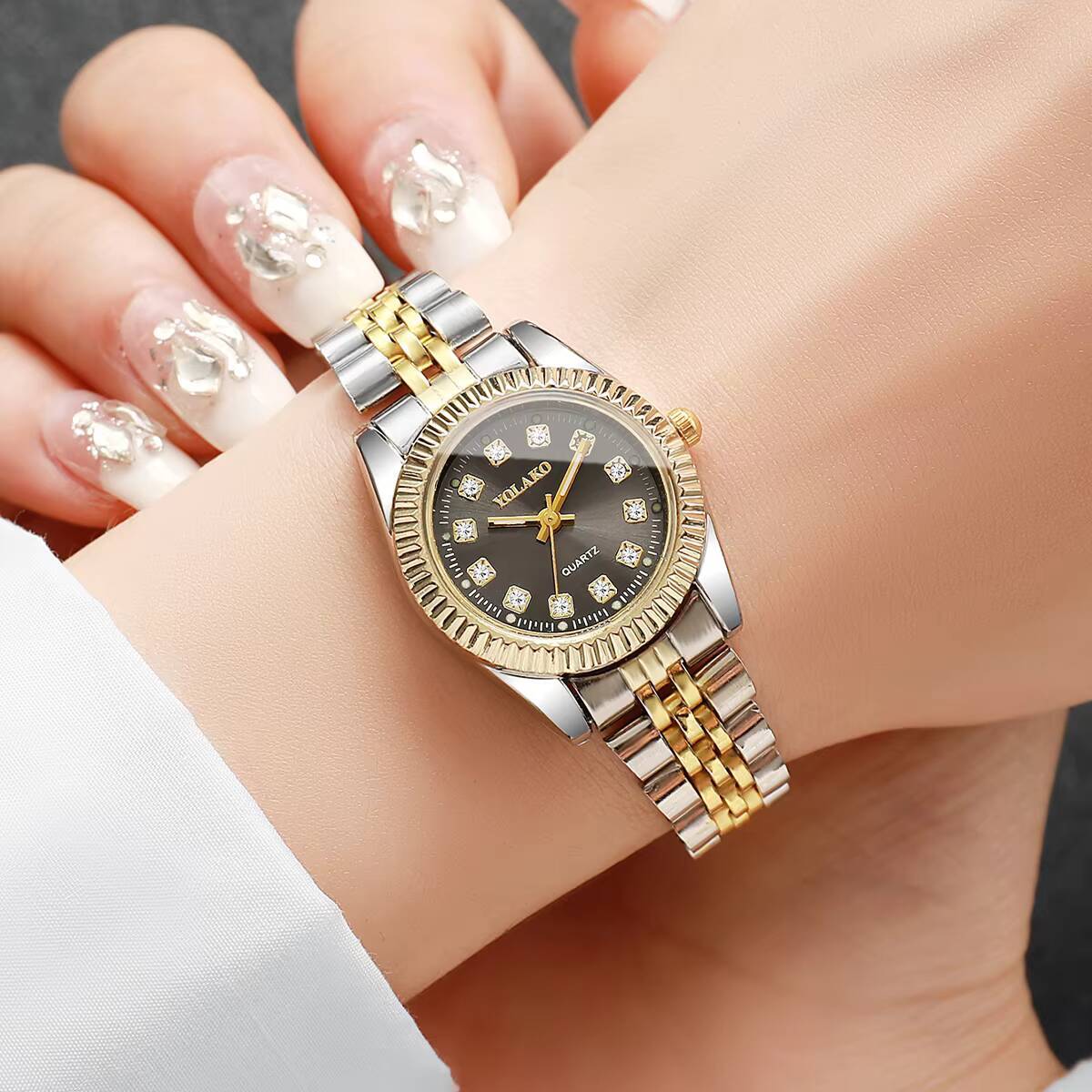 Moda Taklidi Kadın Kuvars İzle - Luxury Watch Organizer incelemesi ve fiyatı
