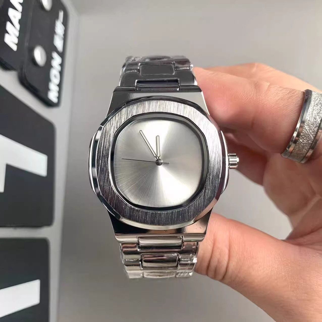 Özel Logo Erkek Kuvars Saat Mi - Luxury Watch Logos incelemesi ve fiyatı