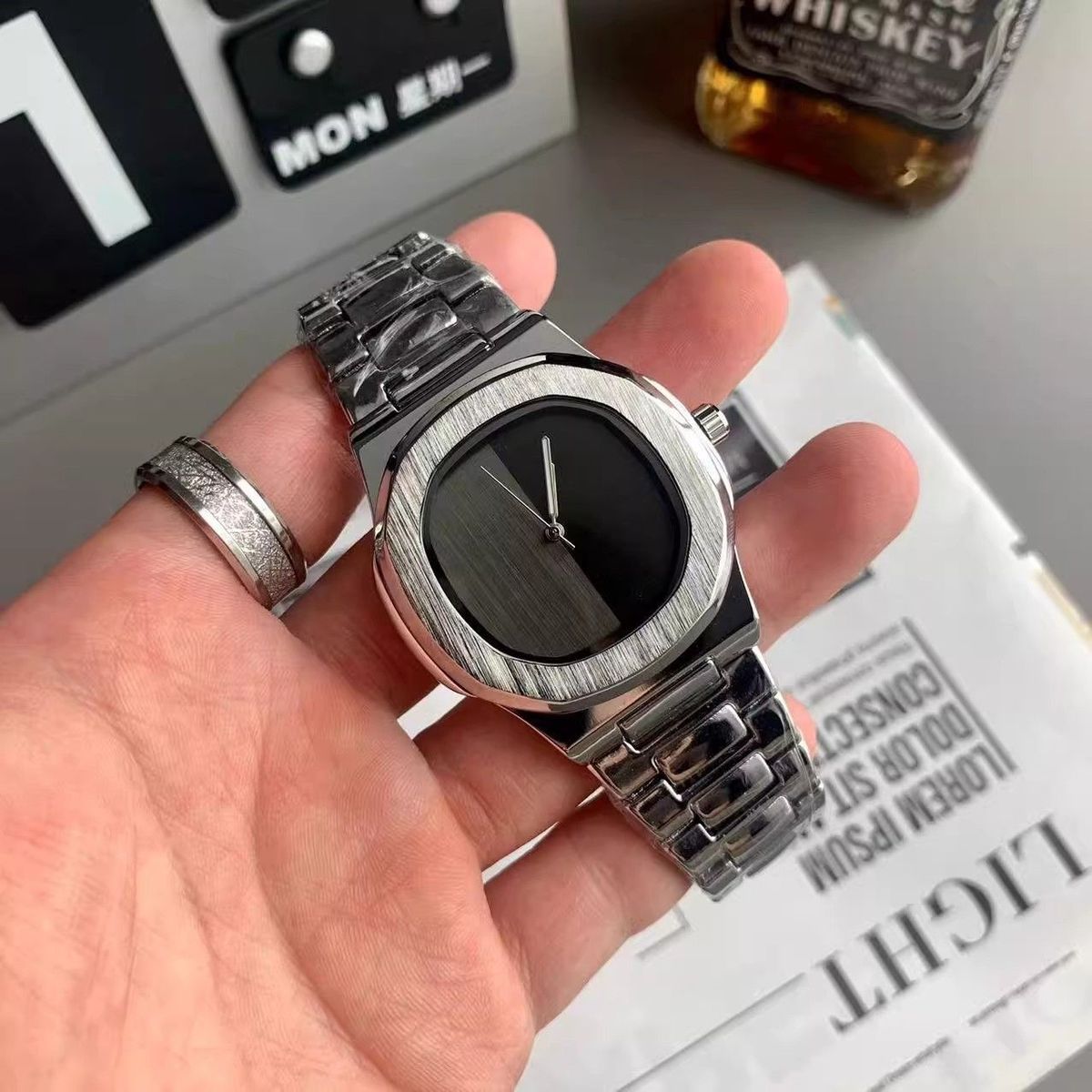 Özel Logo Erkek Kuvars Saat Mi - Luxury Watch Logos incelemesi ve fiyatı